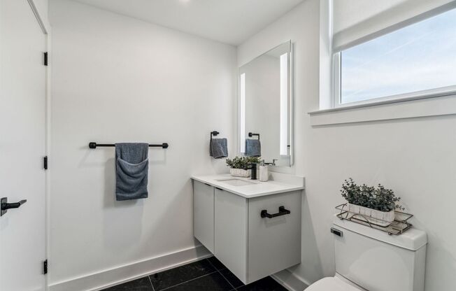 1 bed, 1 bath, 750 sqft, $1,525, Unit 312