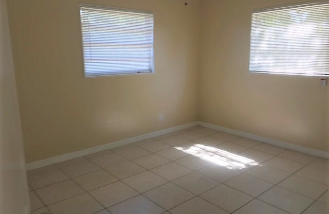 3 beds, 1 bath, $1,750