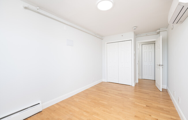 2 beds, 1 bath, 793 sqft, $3,600, Unit 17H
