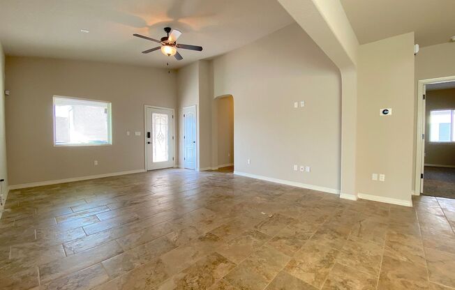 East El Paso 4 bed Refirg A/C