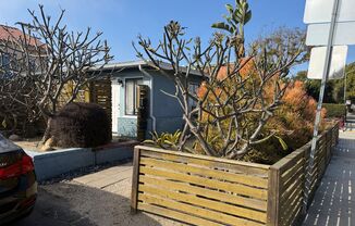 4204-4212 Ingraham Street