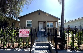 2 beds, 1 bath, $2,995, Unit 1460 Ricardo St.