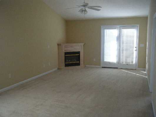 Now Available! Centrally Located Townhome located in Cammaron subdivision in Martinez GA