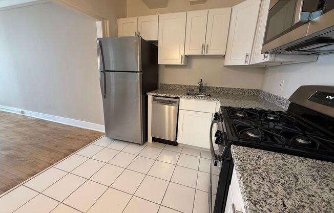 1 bed, 1 bath, $1,125, Unit 65