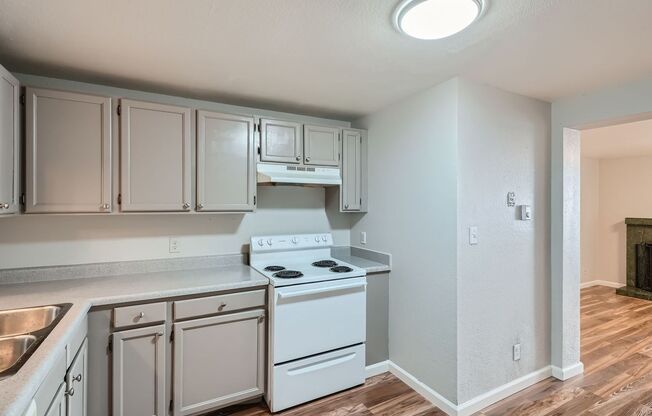 2 beds, 1 bath, $1,650