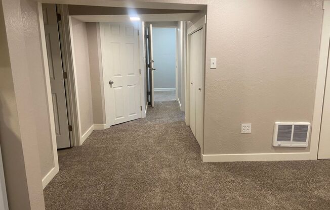 2 beds, 1 bath, 1,200 sqft, $1,200, Unit 404