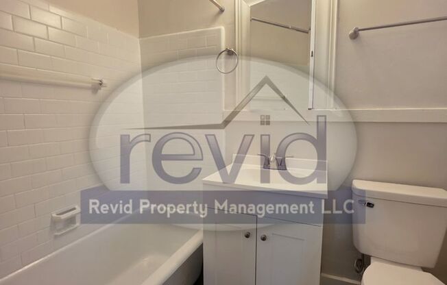 2 beds, 1 bath, 950 sqft, $995, Unit 306-3