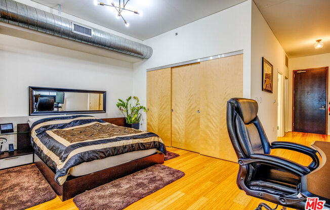 1 bed, 1 bath, 1,100 sqft, $3,200, Unit 706