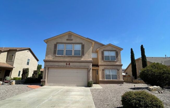 Great 5 Bedroom/2.5 Bathroom off Porter Dr.