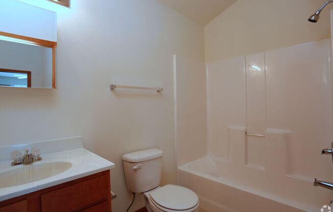 1 bed, 1 bath, 808 sqft, $1,150, Unit Apt 87