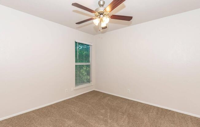 2 beds, 1.5 baths, 890 sqft, $1,309