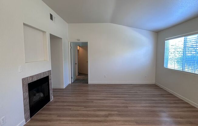 2 beds, 2 baths, 900 sqft, $1,700, Unit B