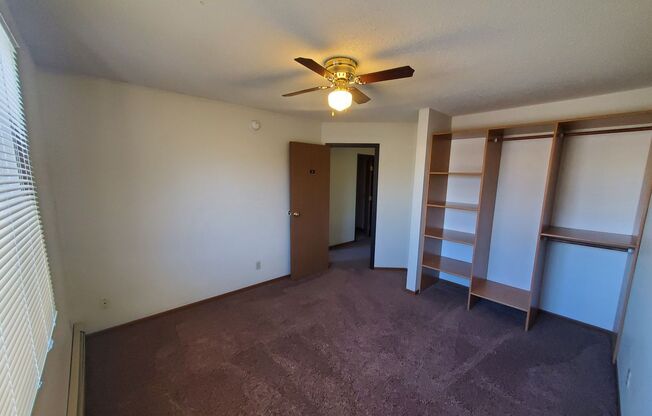 4 beds, 1 bath, 1,200 sqft, $1,675, Unit 1811-23