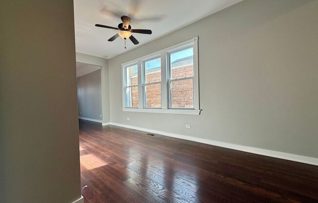 2 beds, 1 bath, $1,750, Unit FRONT