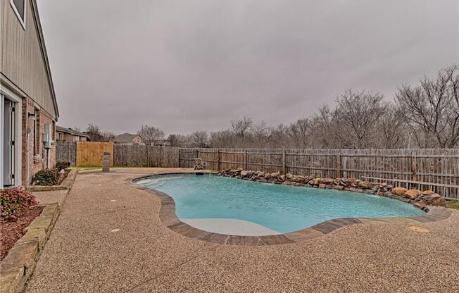 4 beds, 3 baths, 2,056 sqft, $2,795