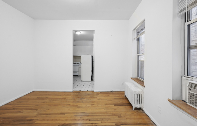320 E 49 ST