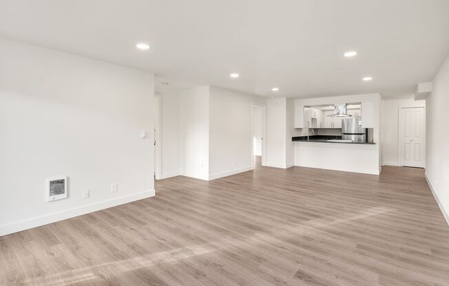 2 beds, 2 baths, 910 sqft, $2,495, Unit 302