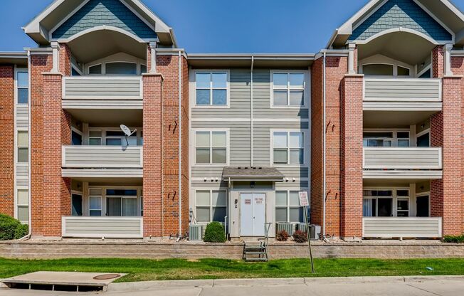 Bright 2-Bedroom Aurora Condo | Fireplace, Balcony + Community Pool