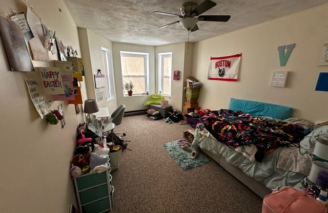 2 beds, 1 bath, $3,250, Unit 401