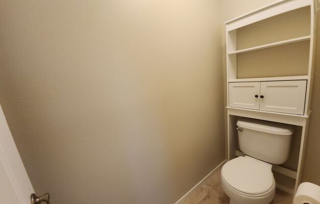 3 beds, 2.5 baths, $1,750, Unit Unit 1039