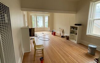 2 Bedroom, 1 bathroom second floor apartment in downtown San Luis Obispo