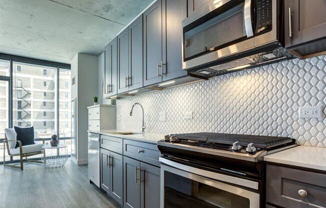 Studio, 1 bath, 475 sqft, $2,100, Unit 802
