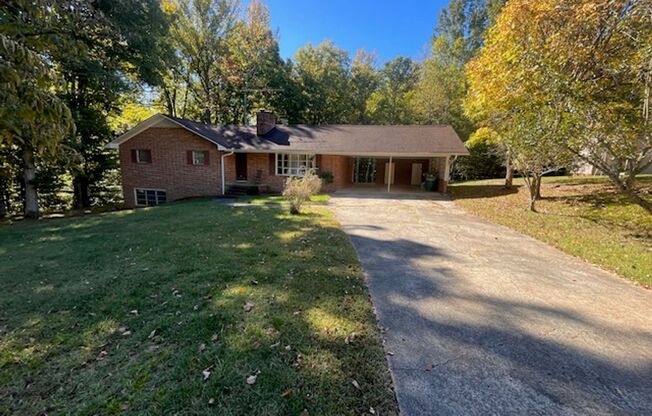 401 Pine Grove Road - Professionally Managed by Select Real Estate Group, Inc.