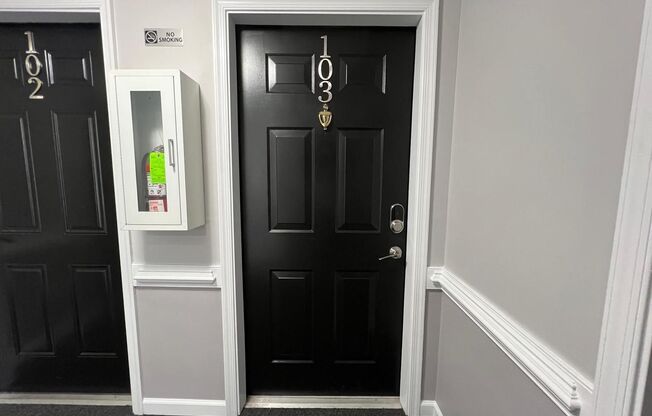 Gorgeous light filled 2 bedroom 2 bath condo in Odenton/Piney Orchard.