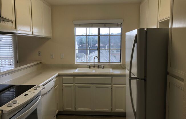 MOVE IN SPECIAL, FIRST MONTH FREE OR GET UP TO SIX WEEKS,CALL FOR MORE INFO, 858-967-7330