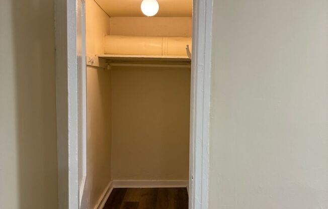 Studio, 1 bath, 425 sqft, $975, Unit 4827-A3