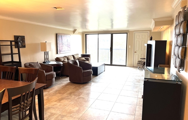 3 beds, 2 baths, 1,644 sqft, $3,800, Unit 711