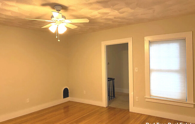 22 SCOTT ST