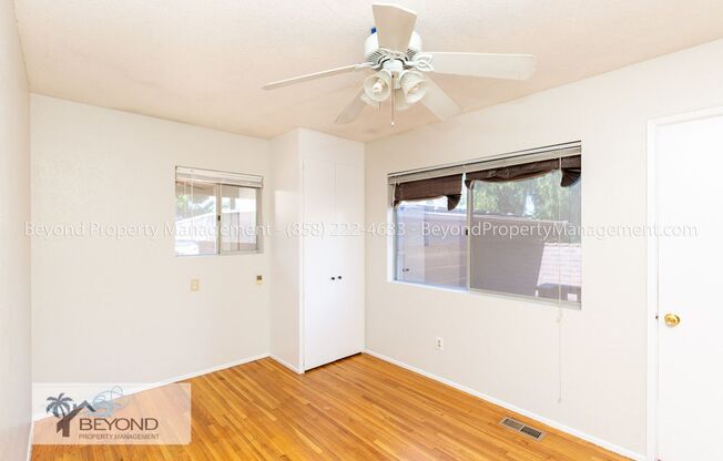LUXURY IN LAKESIDE , STUNNING 4 BED 3 BATH HOME W/BONUSROOM, POOL & SOLAR , MOUNTAIN VIEWS, PET FRIENDLY !!!