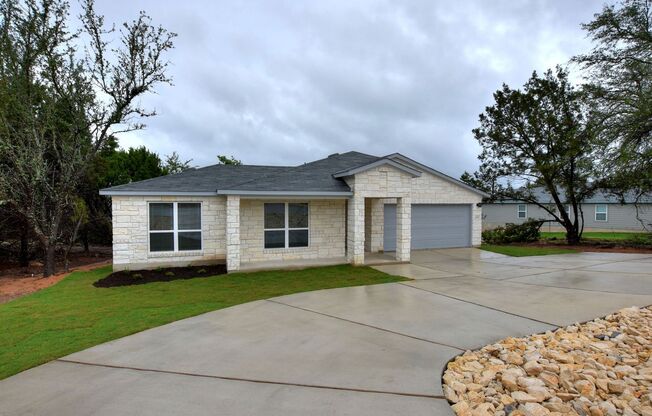 4 BR / 2 BA - 1813 SF One-Story Home - Lago Vista!