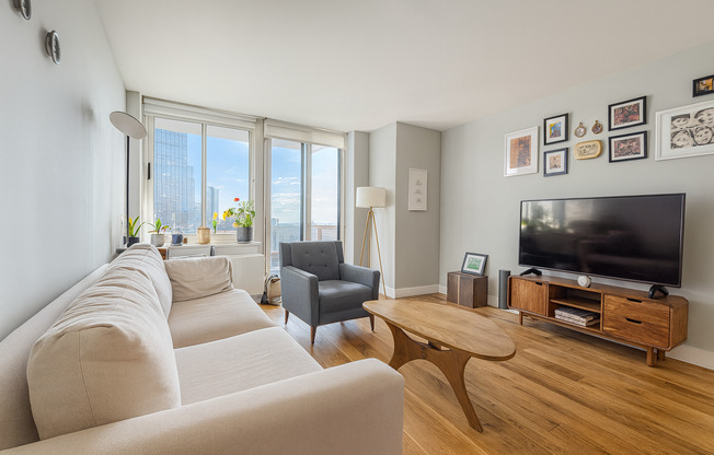 1 bed, 1 bath, 600 sqft, $4,399, Unit 21H