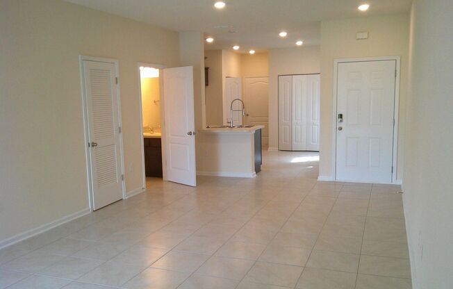 3 beds, 2.5 baths, $1,995