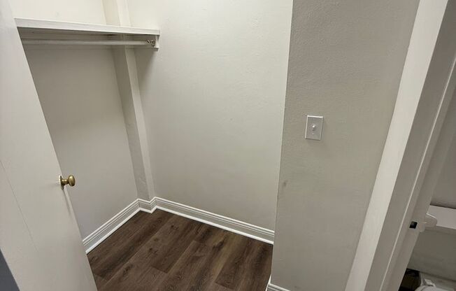 Studio, 1 bath, 400 sqft, $895, Unit #310