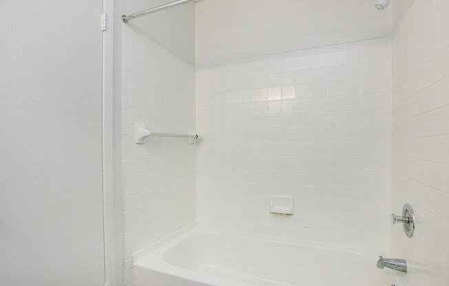 2 beds, 2 baths, 997 sqft, $1,225