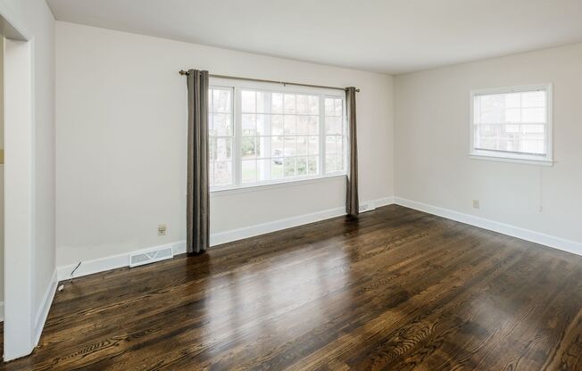 4 beds, 2.5 baths, $2,450