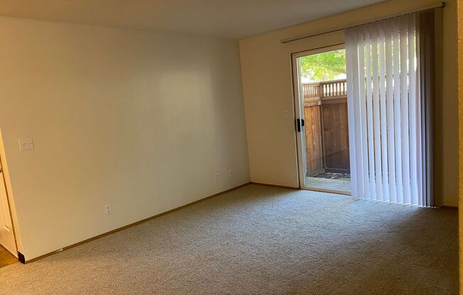 2 beds, 1 bath, 800 sqft, $1,719, Unit 7953