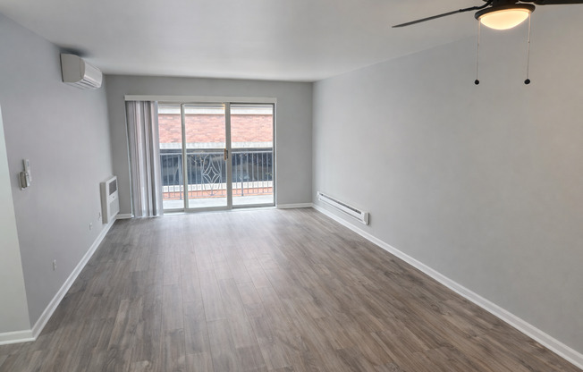 1 bed, 1 bath, 725 sqft, $1,795, Unit 5202-308R