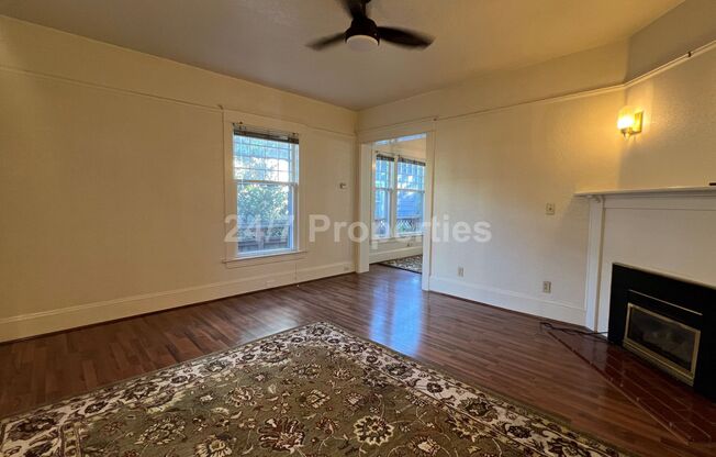 Private One Bedroom with Old Portland Charm!