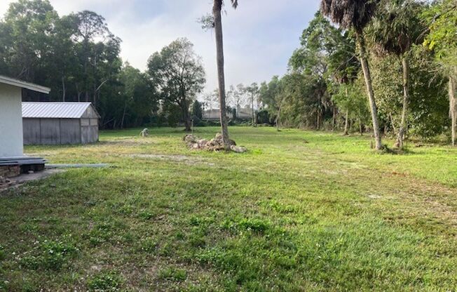 4 bedroom 2300 sf home on 2 plus acres