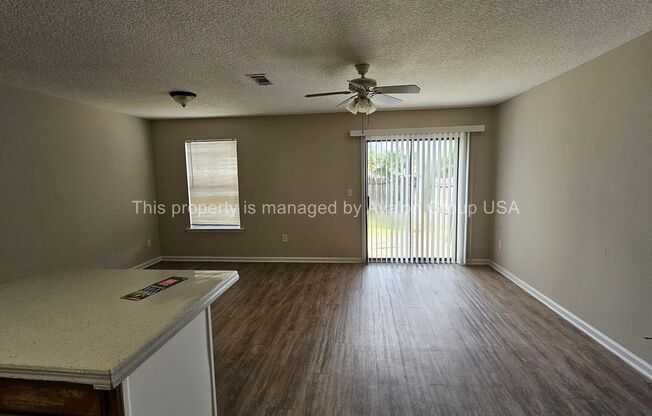 3 beds, 2 baths, $1,650