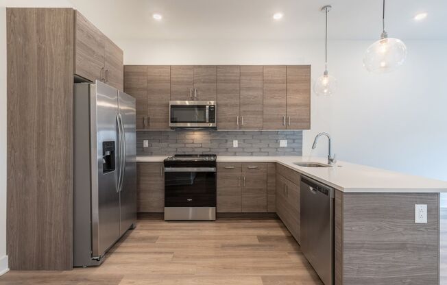 1 bed, 1 bath, 650 sqft, $1,524, Unit 402