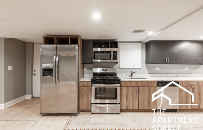 1122 W 19 ST
