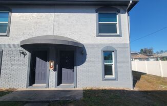 2BR/1.5BA Two-Story Condo in the Washington Square Community – Tampa