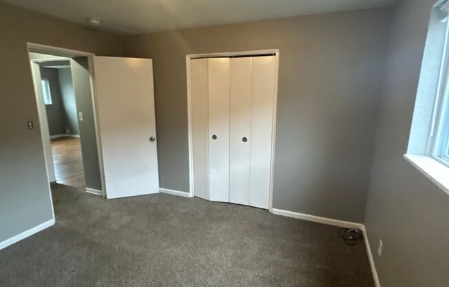 2 beds, 1 bath, 750 sqft, $1,045, Unit B08 1052 10