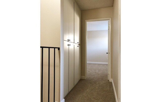 3 beds, 1.5 baths, 1,200 sqft, $2,495, Unit G03