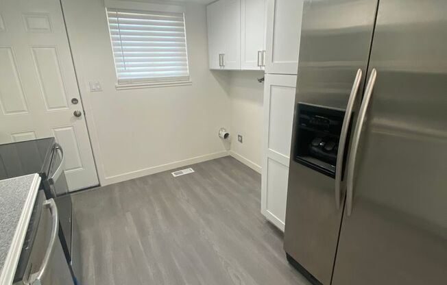 3 beds, 1 bath, $1,350, Unit 2244